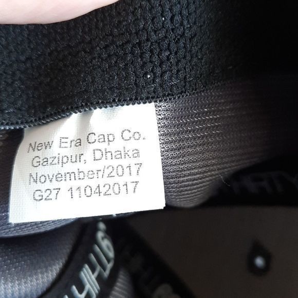 Like NEW- Buffalo Sabres basebal hat, child/youth - Picture 7 of 11